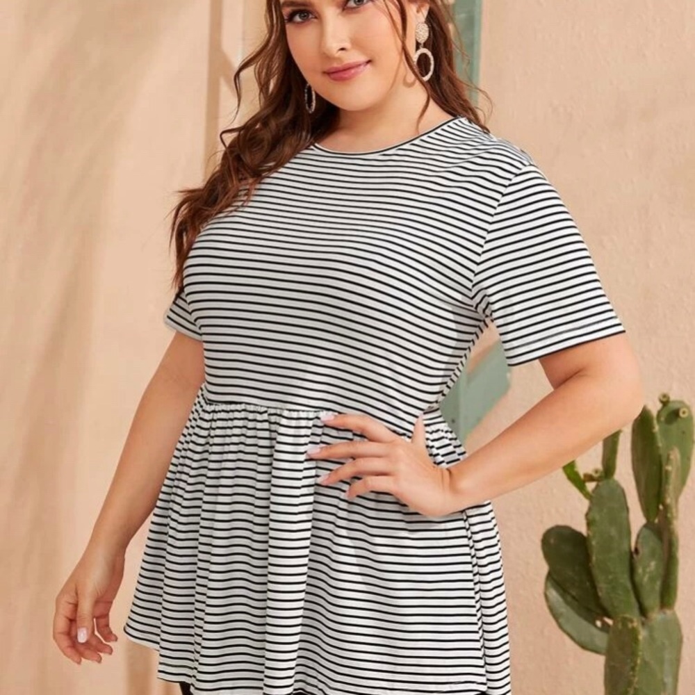 Striped Ruffle Hem Top - Picture 4 of 4